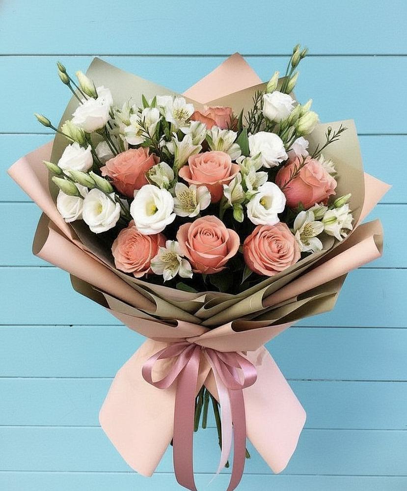 Букет цветов из: Розы, Альстромерии и Лизиантусы в Спасское Нижегородская область