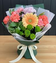 Букет цветов из:  Гвоздики, Розы, Герберы и Хризантемы #REPLACE_PRED# Спасское Нижегородская область