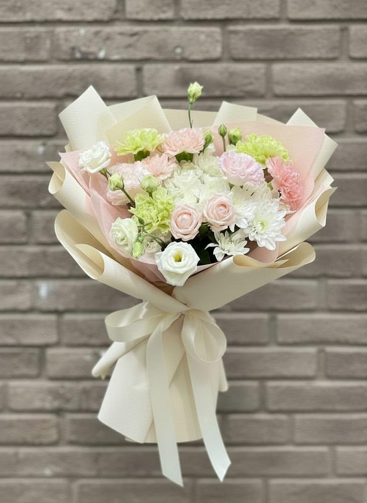 Букет цветов из: Гвоздики, Розы, Лизиантусы и Хризантемы в Спасское Нижегородская область