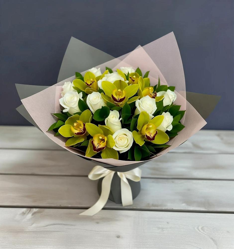 Букет цветов из: Орхидеи и Розы в Спасское Нижегородская область