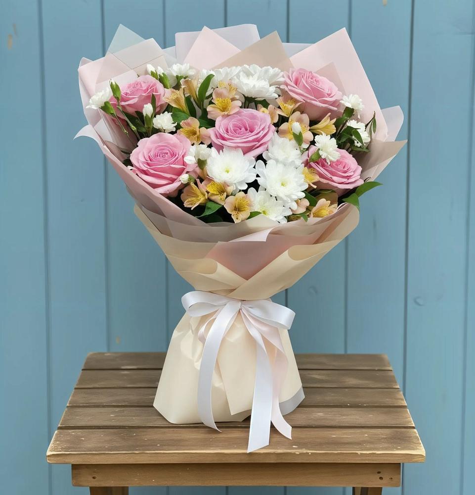 Букет цветов из: Гвоздики, Орхидеи и Розы в Спасское Нижегородская область