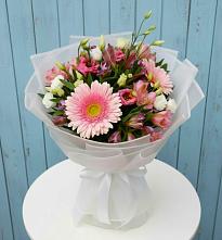 Букет цветов из:  Герберы, Альстромерии и Лизиантусы #REPLACE_PRED# Спасское Нижегородская область